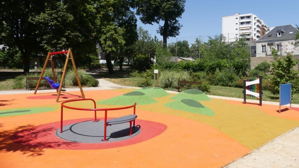 Aménagement aire de jeu multi-activités pour les parcs et jardins
