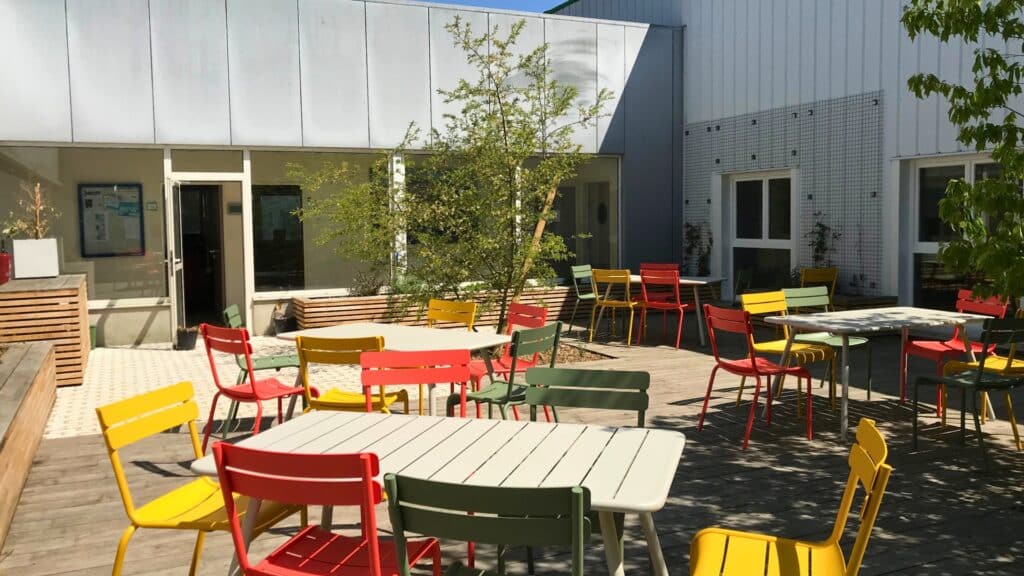 Tables et chaises, d'extérieur pour équiper vos patios