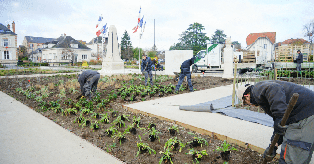 Les paysagistes du Groupe J.Richard ont aménagé l'Esplanade de Gaulle à Saint-Jean-de-Braye